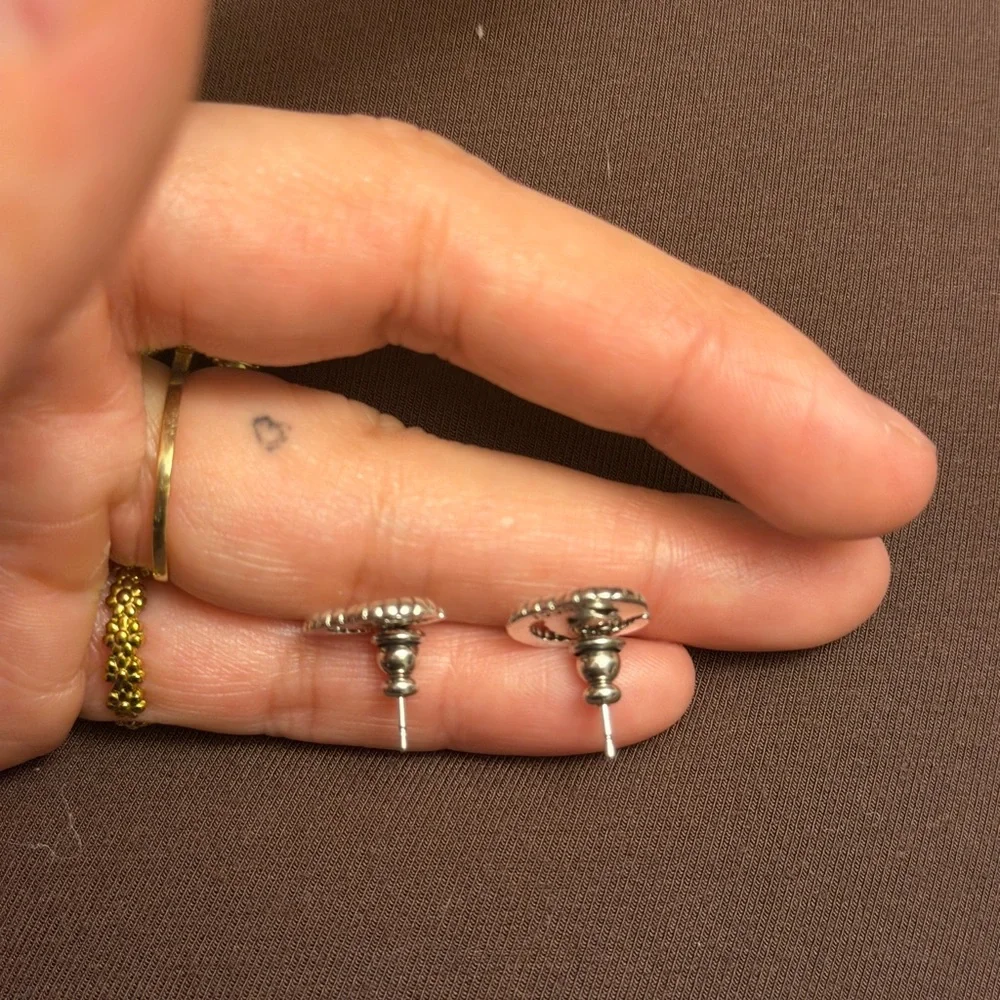 Gucci silver and black earrings - Picture 8 of 8